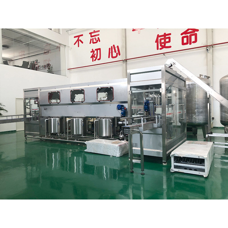 Macchina di riempimento di acqua in scatola Linea di produzione completamente automatizzata per negozi di alimenti e bevande