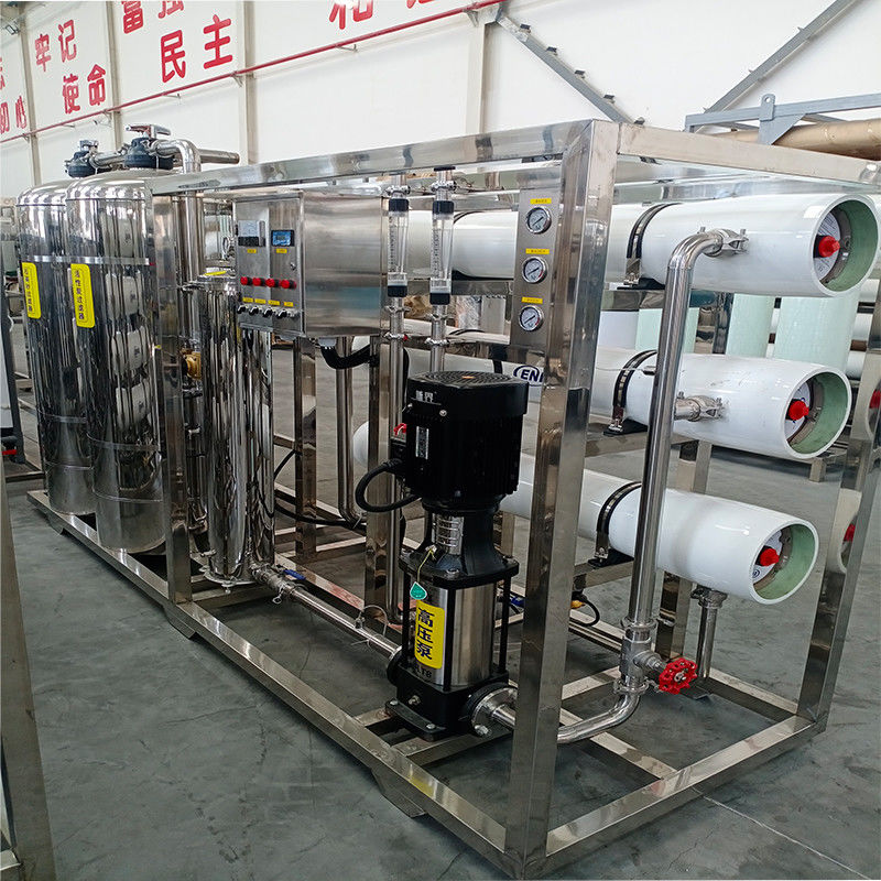 Sistema di osmosi inversa 3T/h controllato da PLC per il trattamento industriale dell'acqua potabile