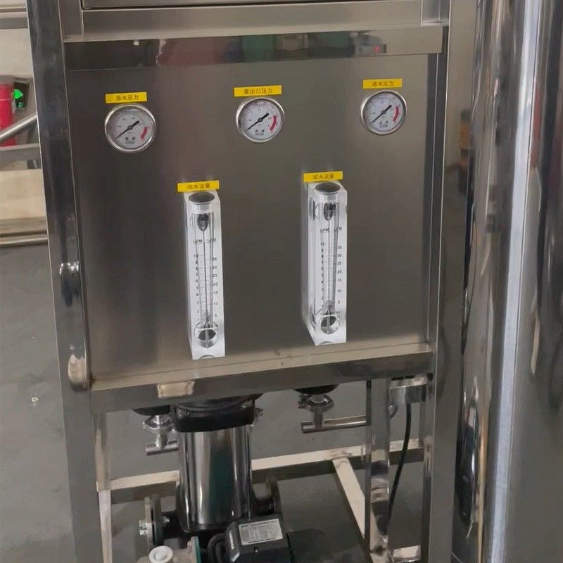 Sistema di depurazione dell'acqua per filtrazione di laboratorio a motore 1000LPH RO