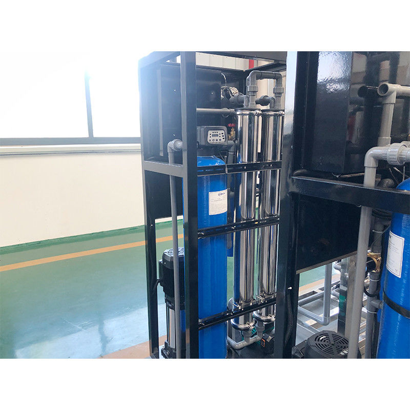 Impianto completo di trattamento dell'acqua da 500L con generatore di ozono e modulo UF da 0,001-0,01um