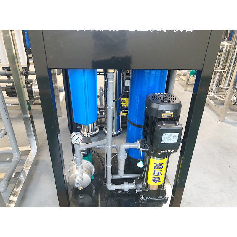 Impianto completo di trattamento dell'acqua da 500L con generatore di ozono e modulo UF da 0,001-0,01um