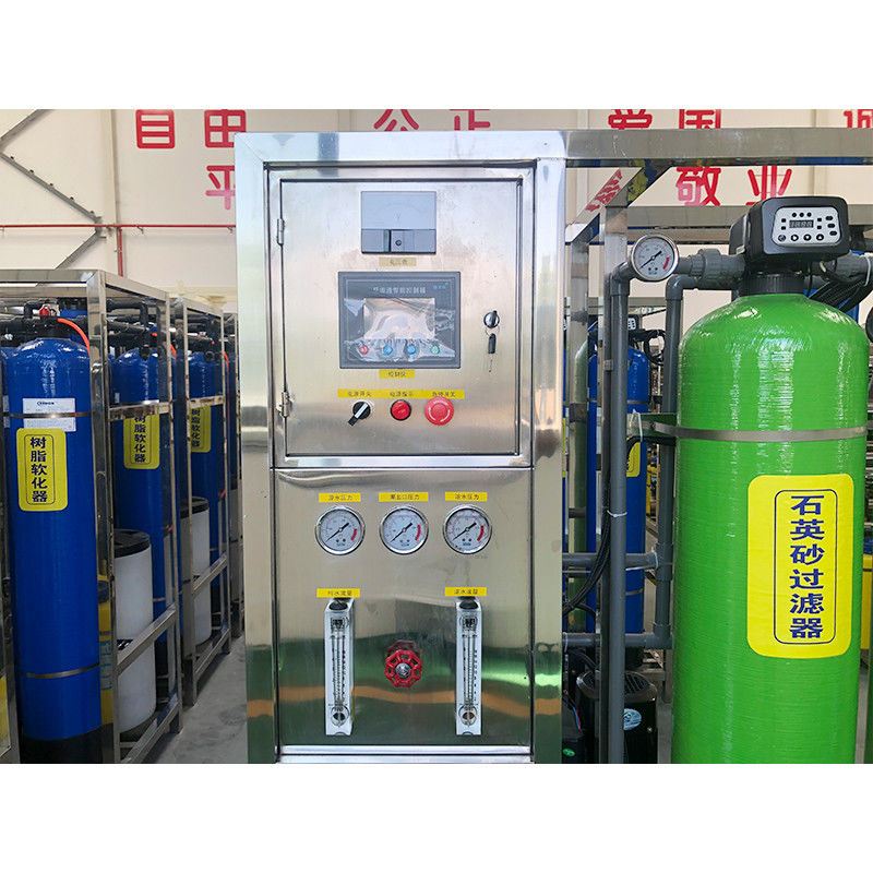 500LPH sistema di trattamento del filtro dell'acqua potabile RO industriale commerciale in custodia di legno